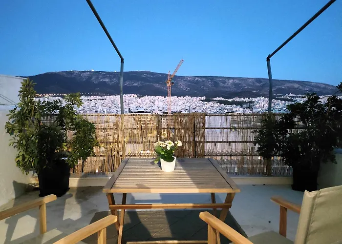 Lycabettus Sunshine Loft